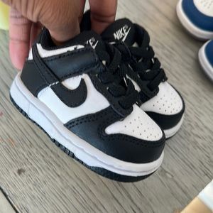 Baby Nike dunks ( PANDA ) size 2c
